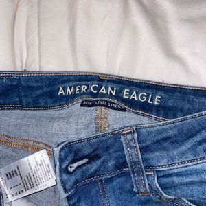 American Eagle slightly worn skinny jeans